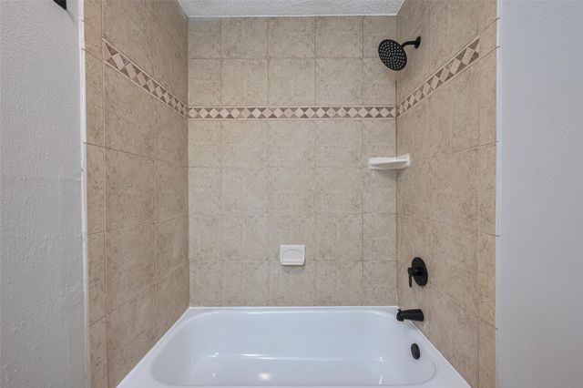3224 Windchase Boulevard 495, Houston, TX 77082