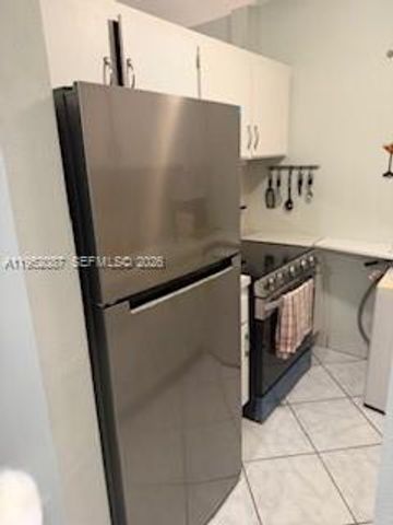 900 SW 11th Ave 4C, Hallandale Beach, FL 33009