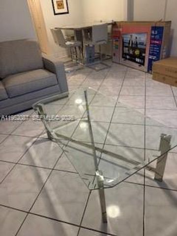 900 SW 11th Ave 4C, Hallandale Beach, FL 33009