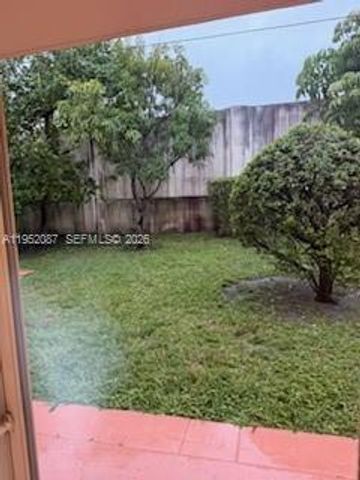 900 SW 11th Ave 4C, Hallandale Beach, FL 33009