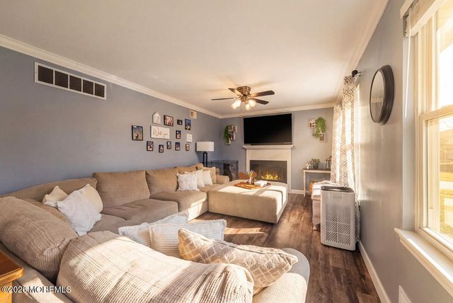 1 Mirta Court, Jackson, NJ 08527