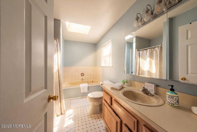 1 Mirta Court, Jackson, NJ 08527