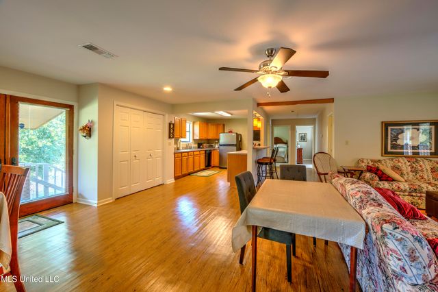 39 Harrison Road, Bay Saint Louis, MS 39520