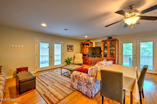 39 Harrison Road, Bay Saint Louis, MS 39520