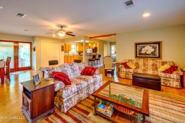 39 Harrison Road, Bay Saint Louis, MS 39520