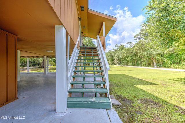 39 Harrison Road, Bay Saint Louis, MS 39520