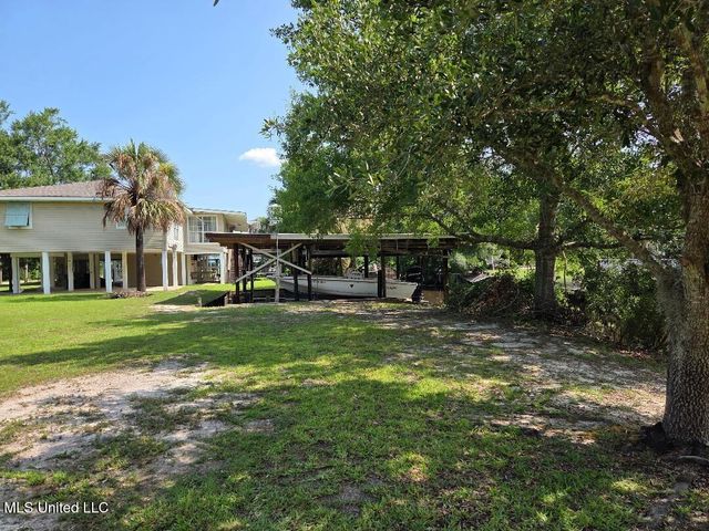 39 Harrison Road, Bay Saint Louis, MS 39520