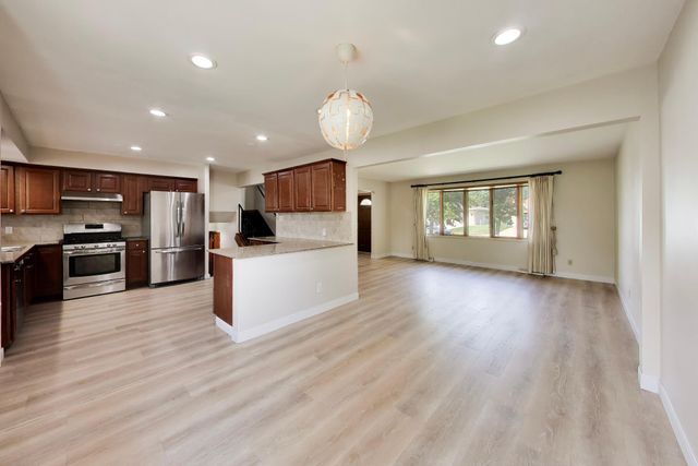 1838 Bluebird Lane, Munster, IN 46321