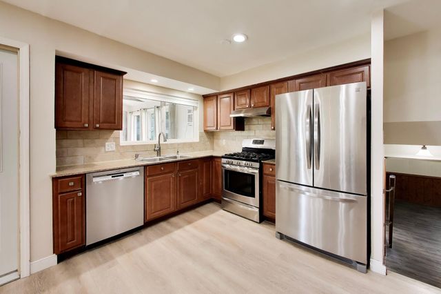 1838 Bluebird Lane, Munster, IN 46321
