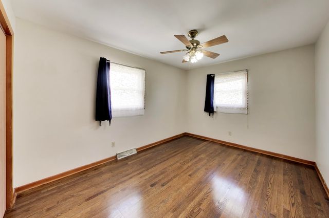 1838 Bluebird Lane, Munster, IN 46321