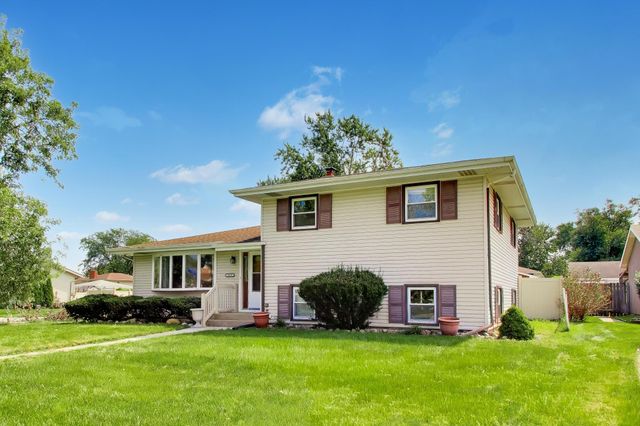1838 Bluebird Lane, Munster, IN 46321