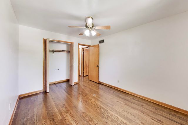 1838 Bluebird Lane, Munster, IN 46321