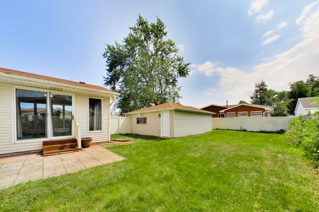 1838 Bluebird Lane, Munster, IN 46321