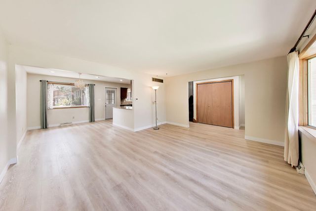 1838 Bluebird Lane, Munster, IN 46321