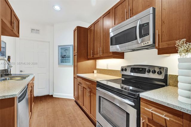 417 SW 13th Terrace 417, Fort Lauderdale, FL 33312