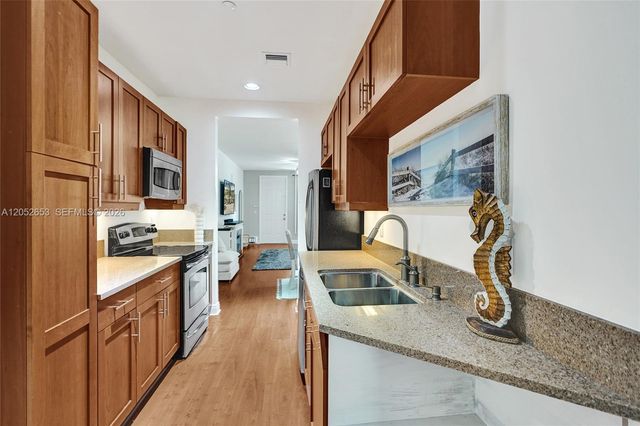 417 SW 13th Terrace 417, Fort Lauderdale, FL 33312