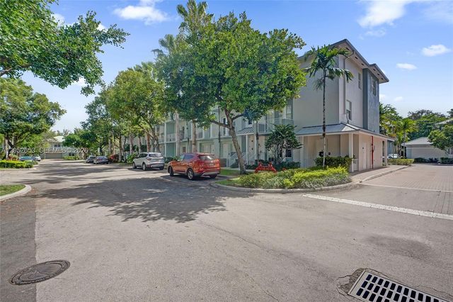 417 SW 13th Terrace 417, Fort Lauderdale, FL 33312