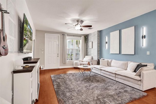 417 SW 13th Terrace 417, Fort Lauderdale, FL 33312