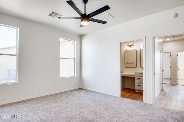 8296 W Razorbill Drive, Tucson, AZ 85757