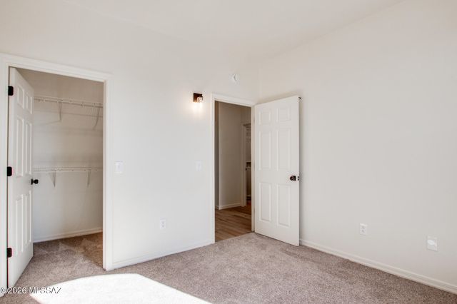 8296 W Razorbill Drive, Tucson, AZ 85757