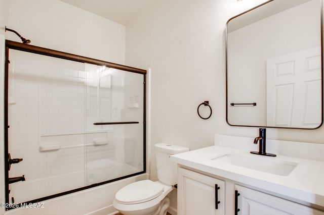 8296 W Razorbill Drive, Tucson, AZ 85757