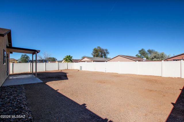 8296 W Razorbill Drive, Tucson, AZ 85757