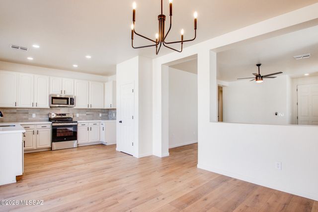 8296 W Razorbill Drive, Tucson, AZ 85757