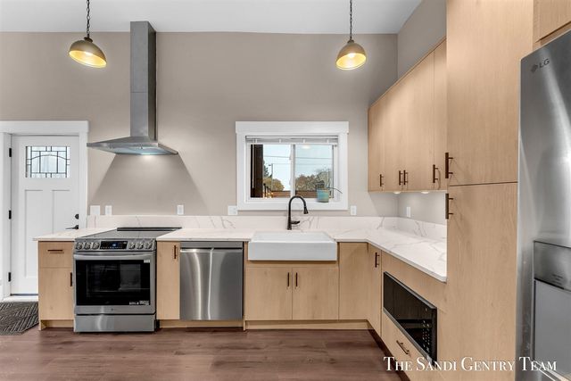 300 N 7th Street Unit 1- Main, Grand Haven, MI 49417