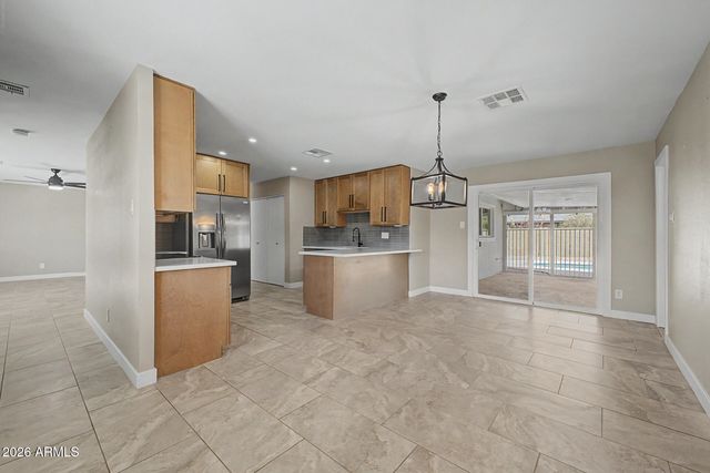 3628 W BANFF Lane, Phoenix, AZ 85053