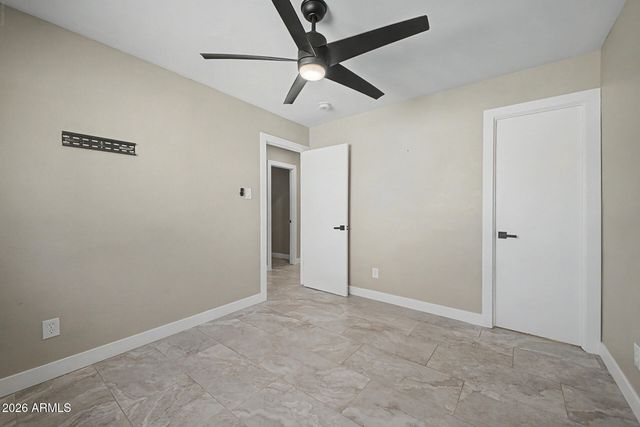 3628 W BANFF Lane, Phoenix, AZ 85053