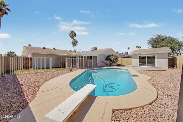 3628 W BANFF Lane, Phoenix, AZ 85053