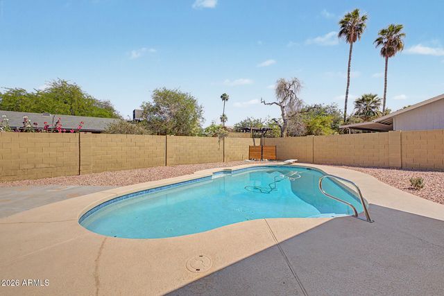 3628 W BANFF Lane, Phoenix, AZ 85053