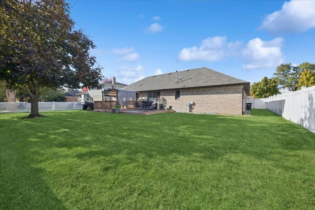 18311 Holland Road, Lansing, IL 60438