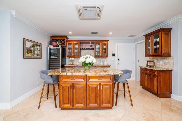 6541 NE 20th Avenue, Fort Lauderdale, FL 33308