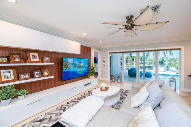 6541 NE 20th Avenue, Fort Lauderdale, FL 33308