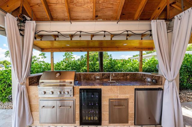 6541 NE 20th Avenue, Fort Lauderdale, FL 33308