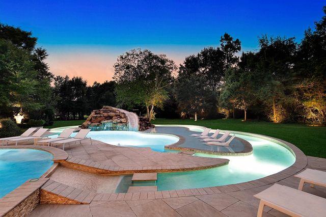 25910 Haven Lake Drive, Tomball, TX 77375
