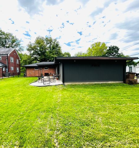 636 22nd Street, Columbus, IN 47201