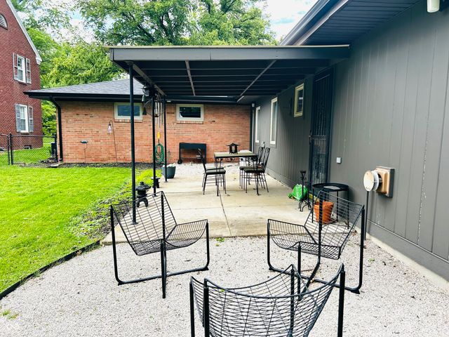 636 22nd Street, Columbus, IN 47201