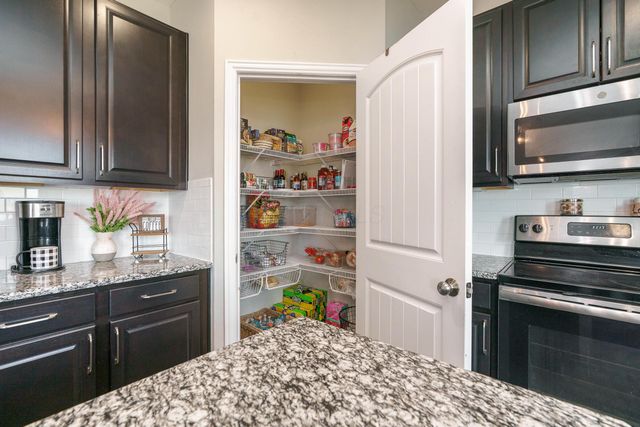 623 Azalea Fields Drive, Blacklick, OH 43004