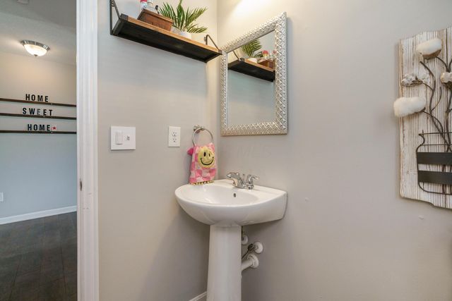 623 Azalea Fields Drive, Blacklick, OH 43004