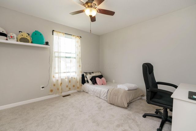 623 Azalea Fields Drive, Blacklick, OH 43004