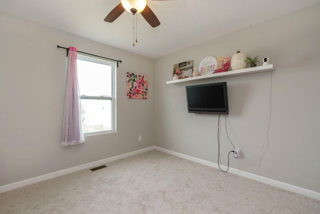 623 Azalea Fields Drive, Blacklick, OH 43004