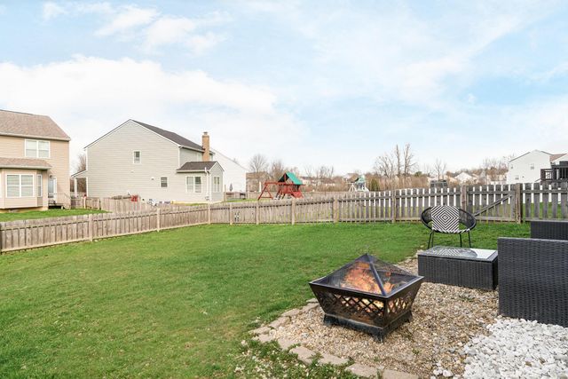 623 Azalea Fields Drive, Blacklick, OH 43004