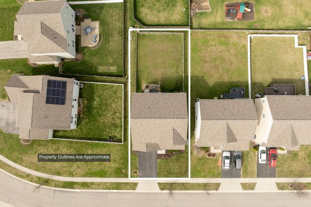 623 Azalea Fields Drive, Blacklick, OH 43004