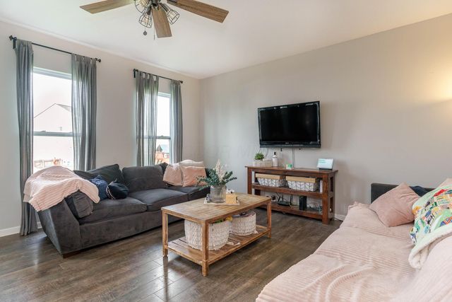 623 Azalea Fields Drive, Blacklick, OH 43004