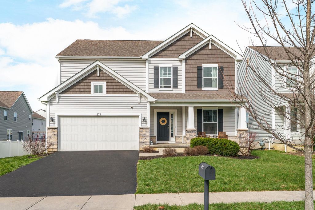 623 Azalea Fields Drive, Blacklick, OH 43004
