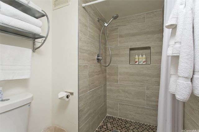 444 Kanekapolei Street 1204, Honolulu, HI 96815