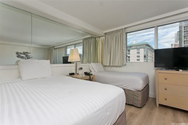 444 Kanekapolei Street 1204, Honolulu, HI 96815