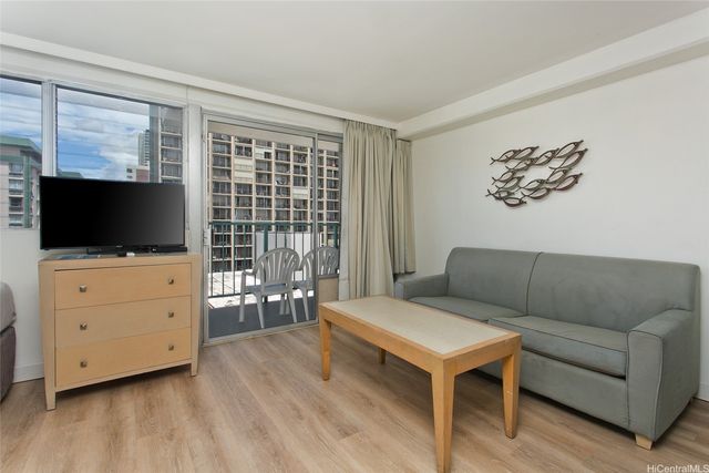 444 Kanekapolei Street 1204, Honolulu, HI 96815